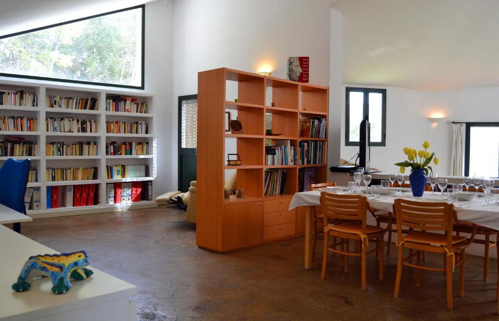 Villa La Roca - A Fusion Of Modern And Typical Andalucian Architecture Montecorto Room photo